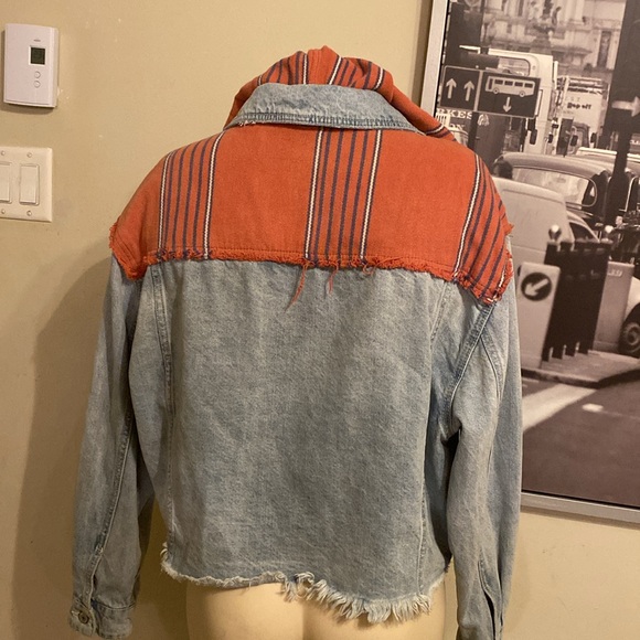 Free Prople Baja  crop denim hooded  jeans jacket size S - Picture 10 of 13
